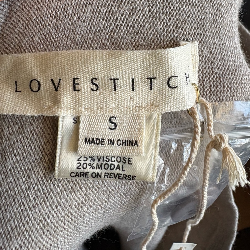 Lovestitch NWT Cream Fringe Poncho Sweater boho western wrap around sz small - Picture 2 of 11